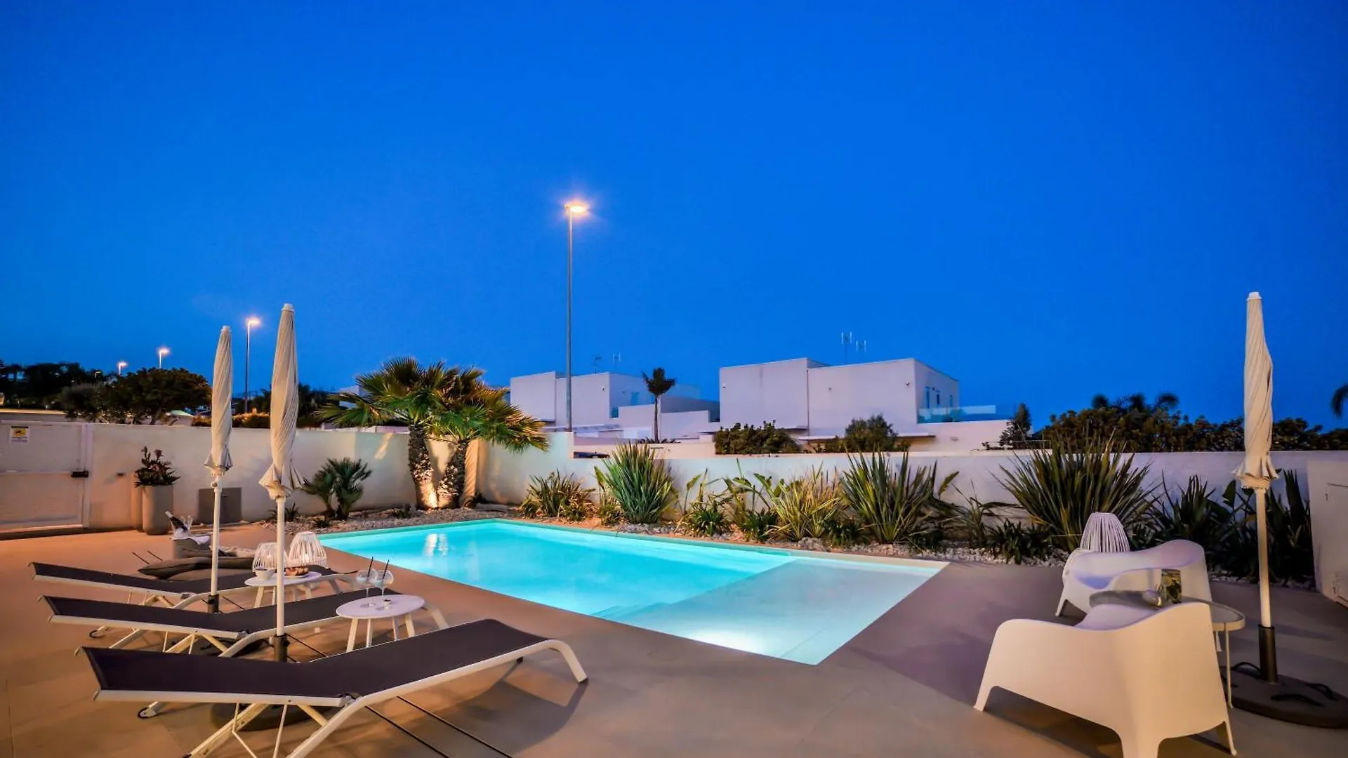 Casa Blanca Villa Marina di Ragusa 0*,  Italy