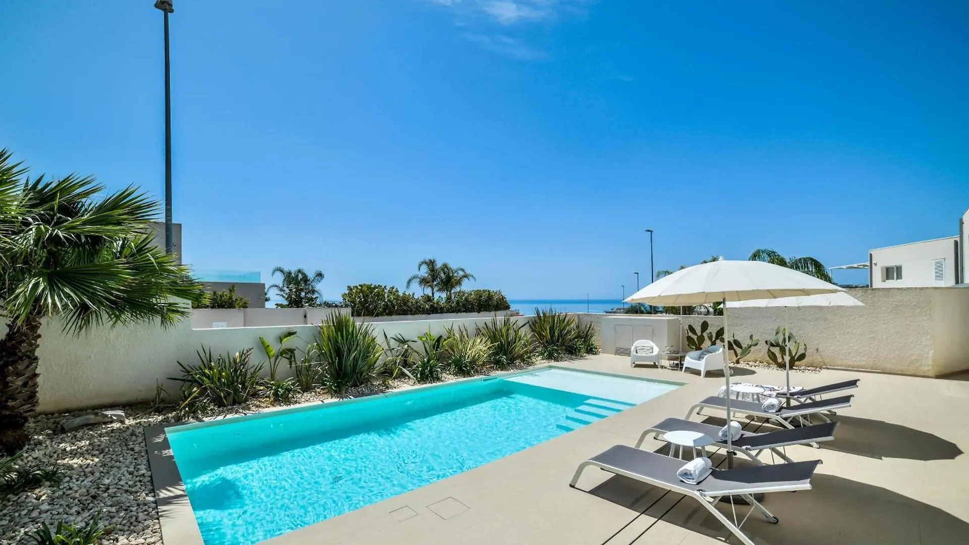Casa Blanca Villa Marina di Ragusa 0*,  Italy